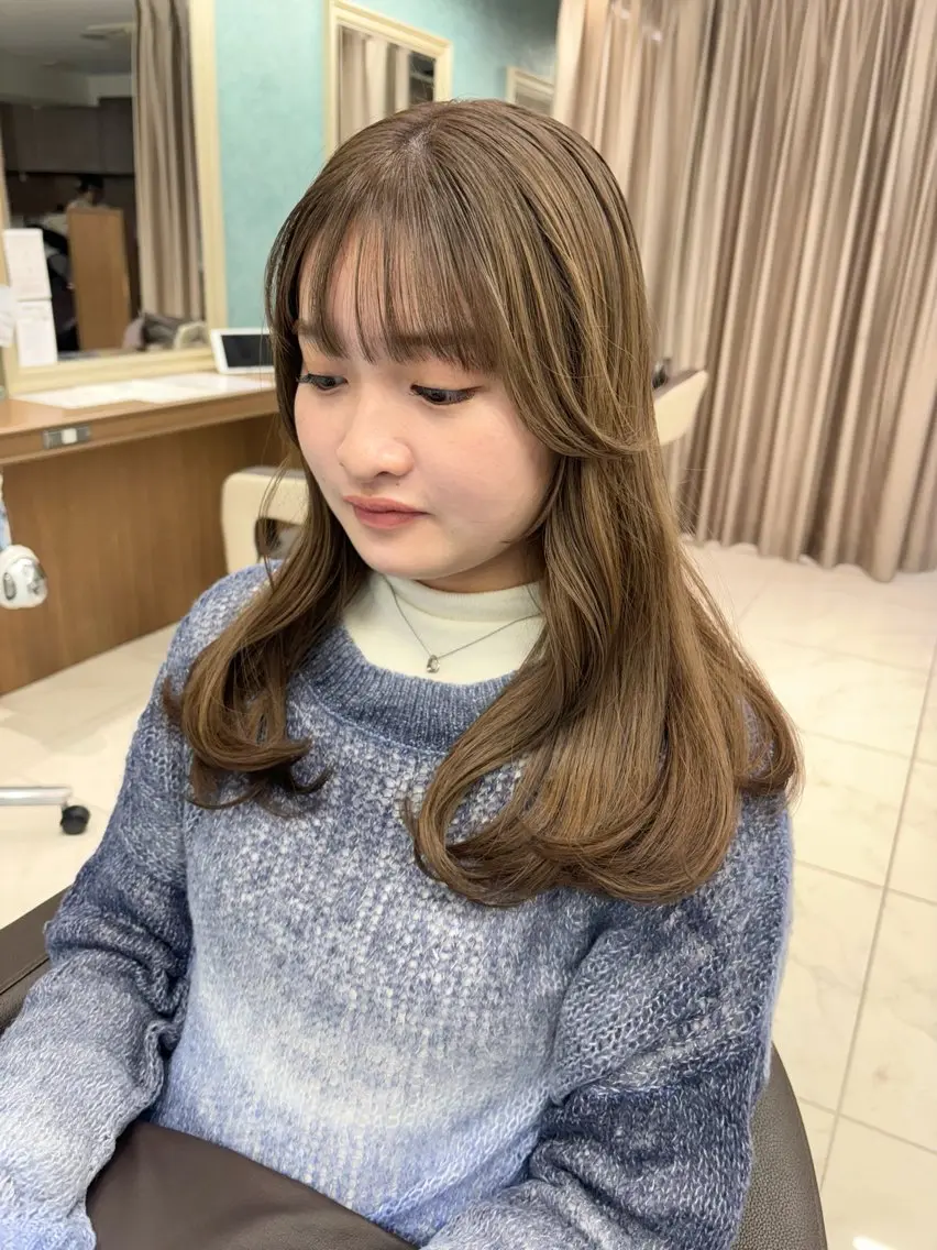 セミロング カラー ベージュカラー ブリーチ ミルクティーベージュ 西山梨々【5/1〜 復帰致します🌼】のヘアスタイル