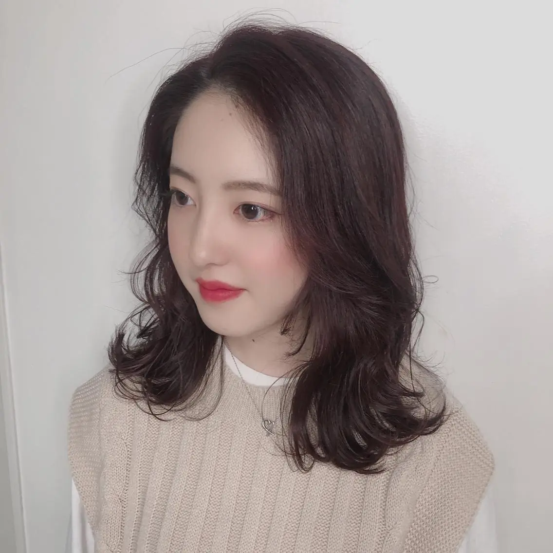 ミディアム カラー ヘアアレンジ マツエク・マツパ ブラウンカラー パープルカラー パープルブラウン カラーマツエク 透明感カラー🫧ヘア セット🫧松本菜月の眉毛・アイブロウイメージ