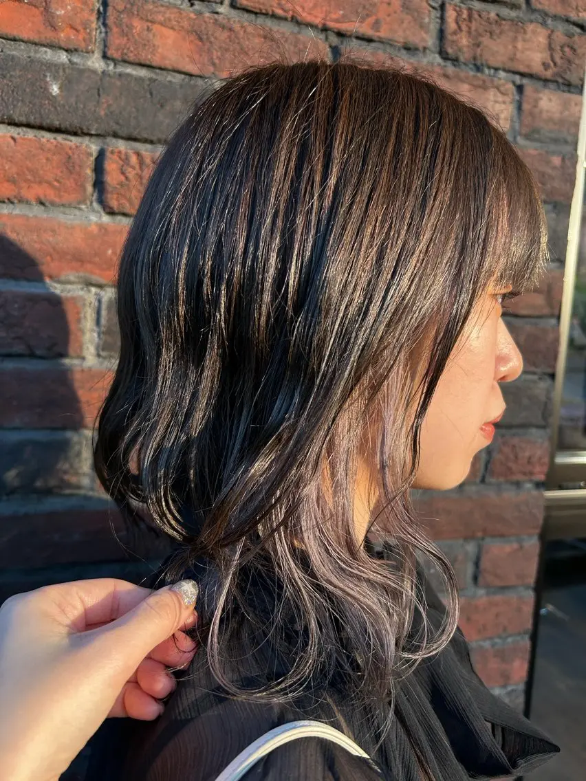 ミディアム カラー ブリーチ カット ヘアカラー 吉川 茉由子のヘアスタイル