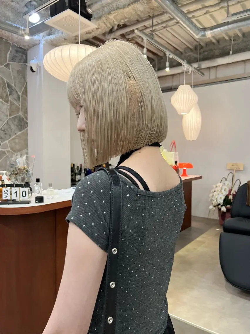 ミディアム カラー ヘアカラー 🫧suzuno 🫧ブリーチ強化のヘアスタイル