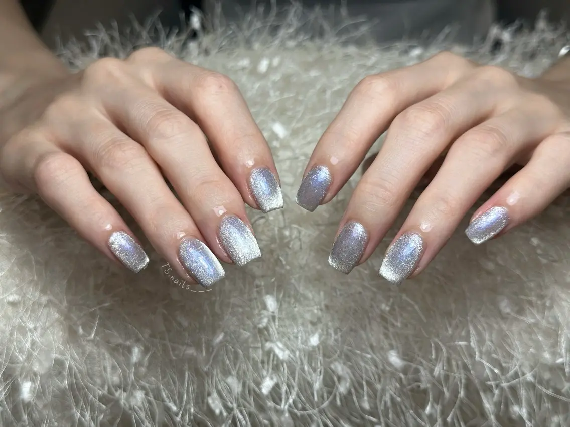 ネイル キラキラネイル マグネットネイル 持ち込み シンプルネイル ハンドネイル ハンドケア TS. nails___のネイルデザイン