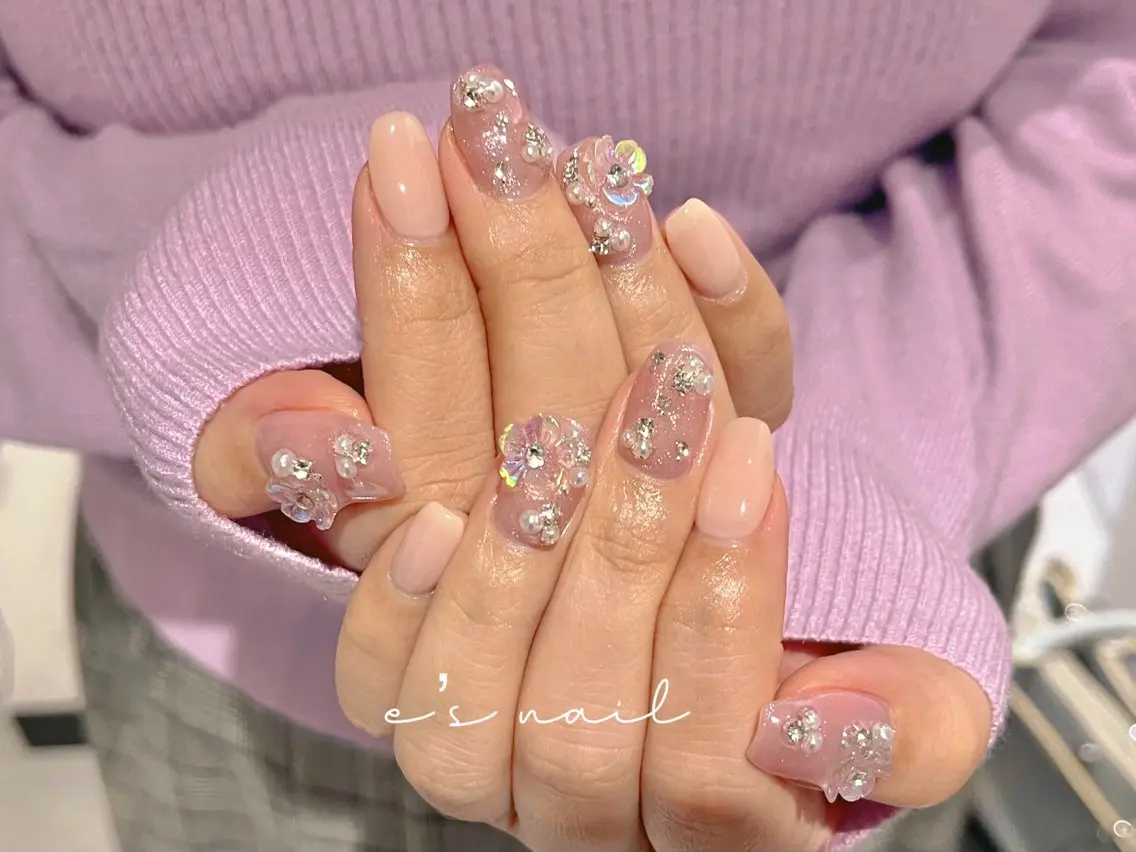 ネイル e’s nail Lumièreのネイルデザイン