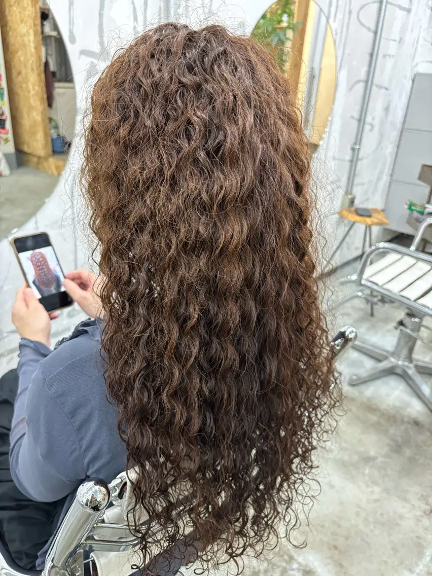 ロング カット パーマ 大西 柚羽のヘアスタイル