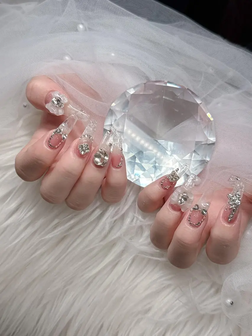 ネイル 長さ出し グラデーション 卒業式 キラキラネイル マグネットネイル ハンドネイル Lee Nailsのネイルデザイン