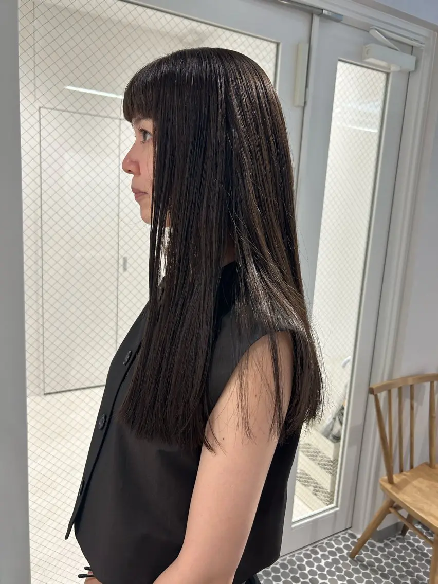 ロング カラー アッシュ 透明感カラー ロング カット ヘアカラー SALOWIN栄 三丁目 木戸里実のヘアスタイル