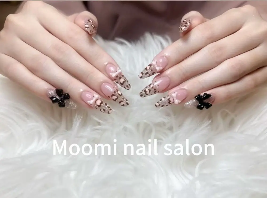 ネイル チークネイル フレンチネイル ジェルネイル グラデーション ハート ハンドネイル moomi nail スカルプ専門のネイルデザイン