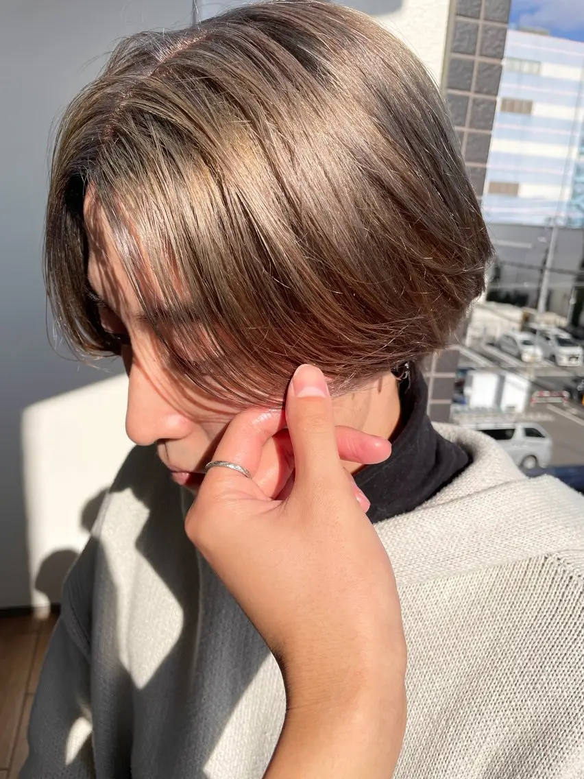 ショート カラー ベージュカラー ダブルカラー ミルクティーベージュ ヘアカラー レイン🌏🌱 似合わせ/ハイトーンのヘアスタイル