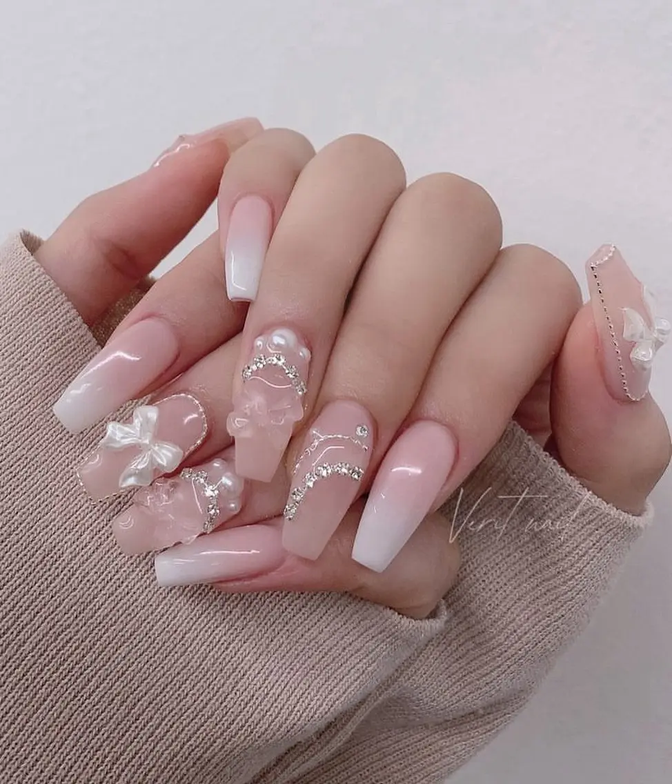 ネイル フレンチネイル ジェルネイル 韓国ネイル マグネットネイル マグネットフレンチ akina nailsのネイルデザイン