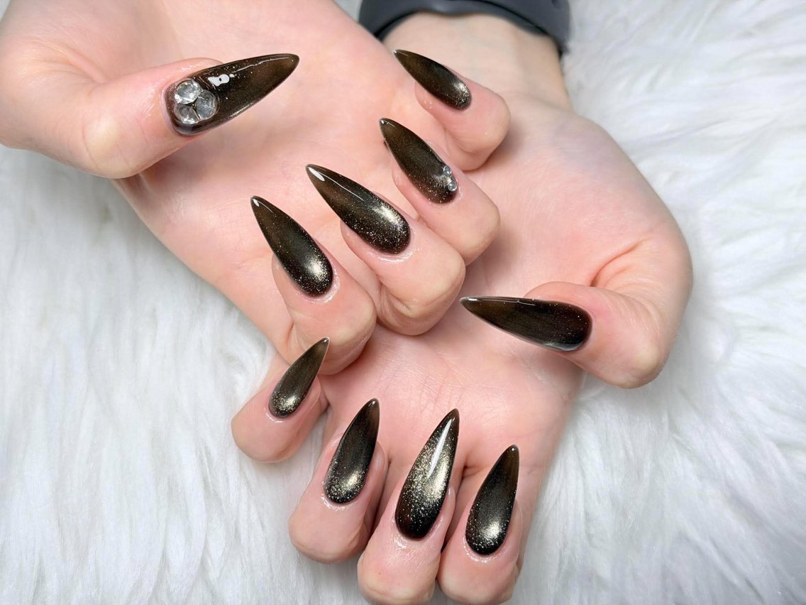 ネイル AURA NAIL 上前津のネイルデザイン