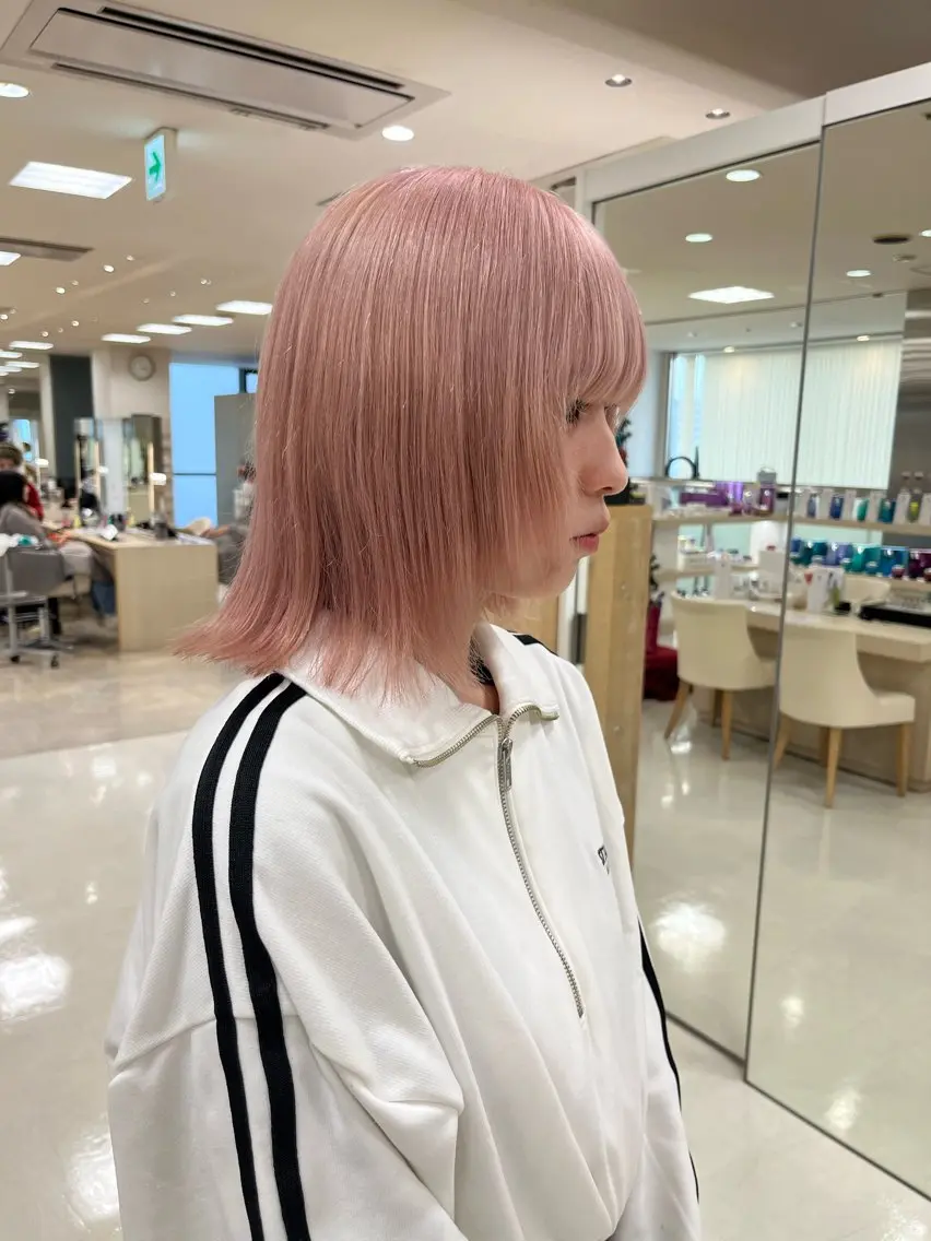 セミロング カラー 暖色/ブリーチカラー 🎀 M i k uのヘアスタイル