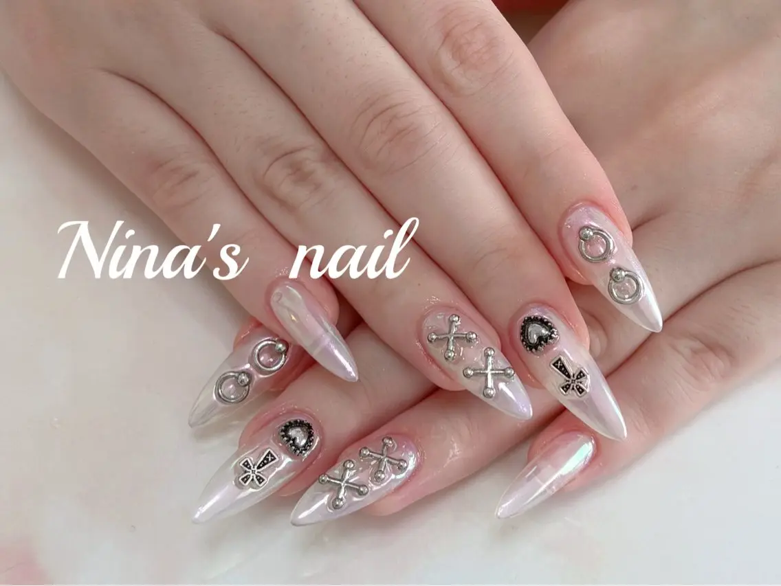 ネイル 持ち込み ハンドネイル Nina's nailのネイルデザイン