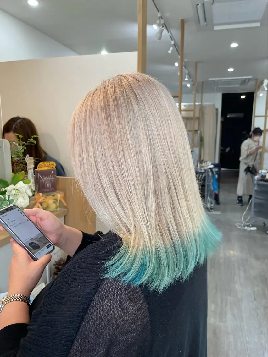 セミロング Rocca hair aoiのヘアスタイル