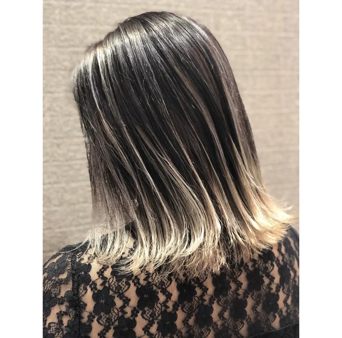 ミディアム カラー ヘアアレンジ バレイヤージュ デザインカラー グラデーションカラー ハイライトカラー ハイトーンカラー アンドウ ユウ/ レイヤーカット/韓国のヘアスタイル