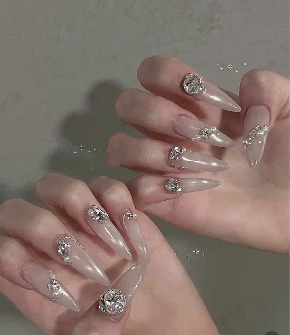 ネイル ハンドネイル Rina Mika Nailsのネイルデザイン