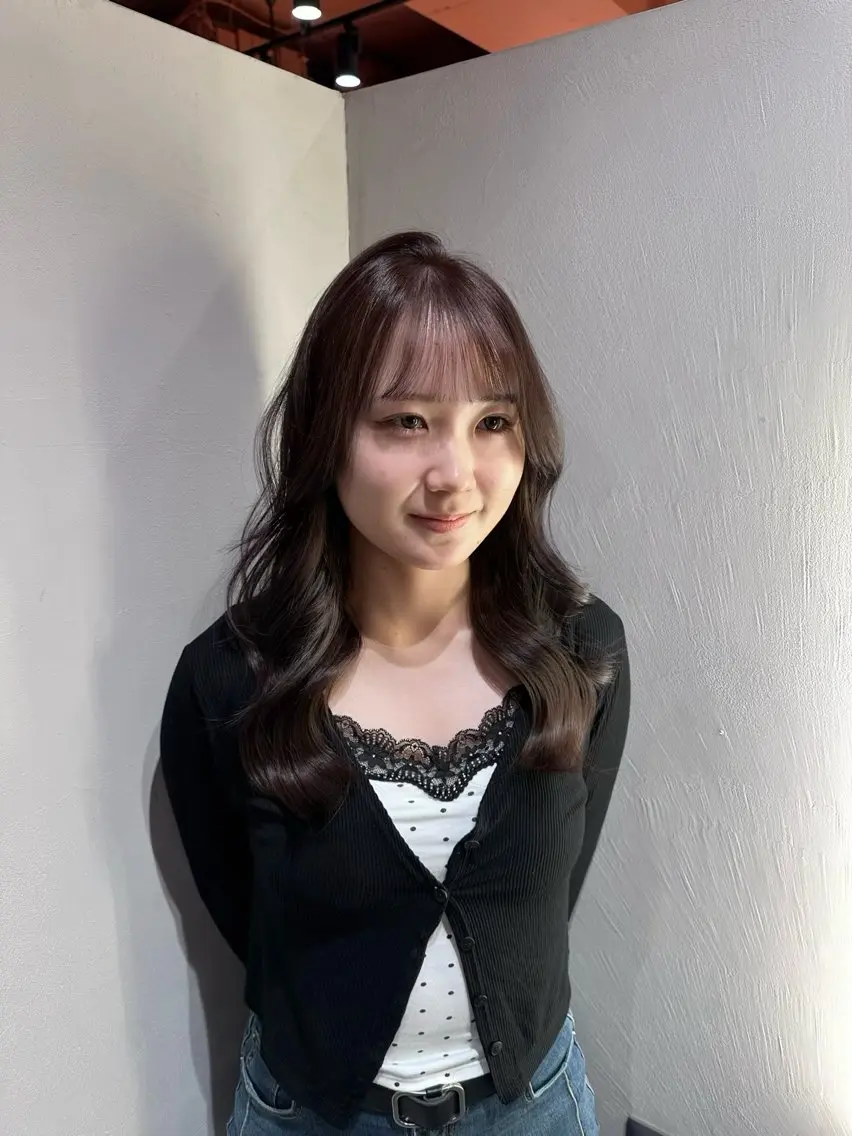 セミロング カラー グレージュ ラベンダーカラー ラベンダーグレージュ ラベンダーグレー ヘアカラー 竹内 琳子のヘアスタイル