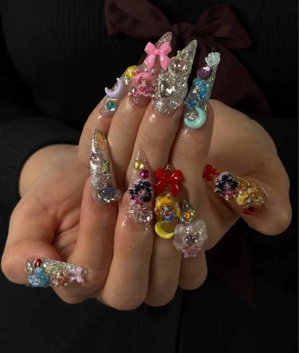 ネイル フレンチネイル ジェルネイル 韓国ネイル ロングネイル ストーンネイル Nailstudio Hulmのネイルデザイン