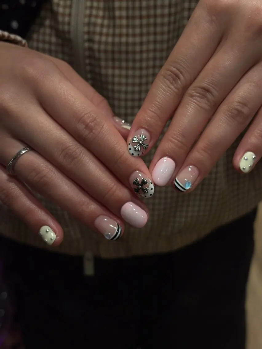 ネイル ハンドネイル フットネイル yuri / 個性派nailのネイルデザイン