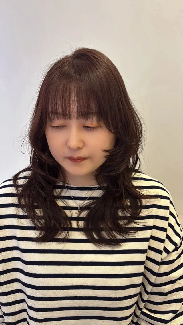 セミロング カラー 透明感カラー カット ヘアカラー 若松 心和のヘアスタイル