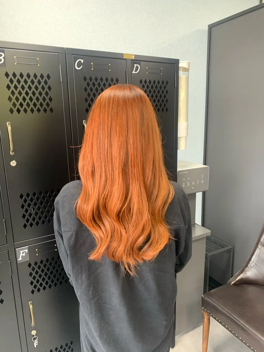 ロング カラー 加藤 藍のヘアスタイル