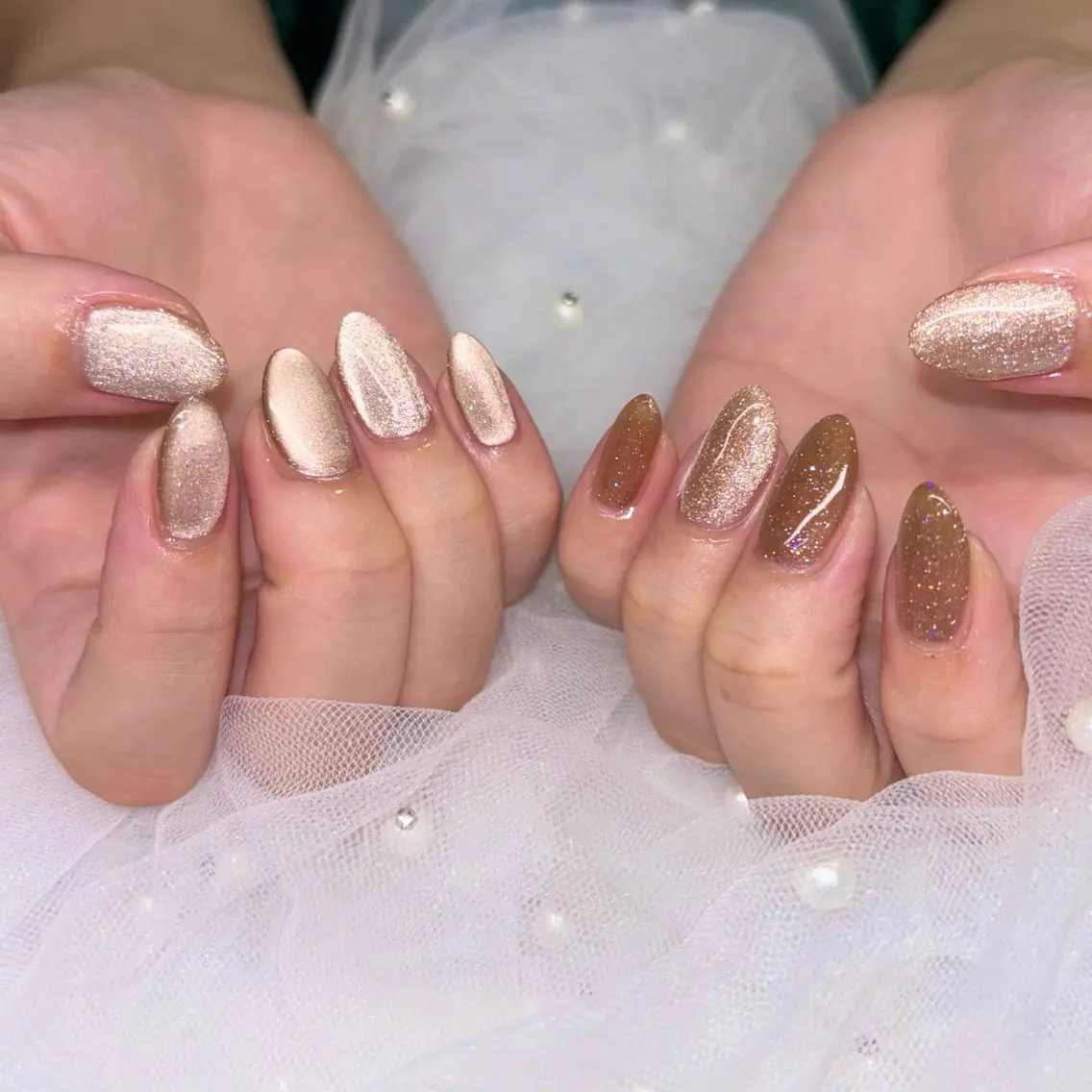 ネイル フラッシュネイル フラッシュマグ ゴールド ハンドネイル 荒巻 めいのネイルデザイン