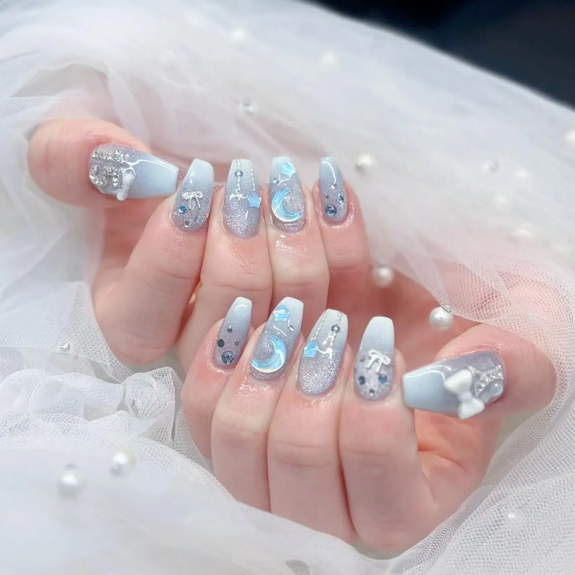 ネイル キラキラネイル リボン ワンホンネイル 冬ネイル ハンドネイル Keli Nail 難波のネイルデザイン