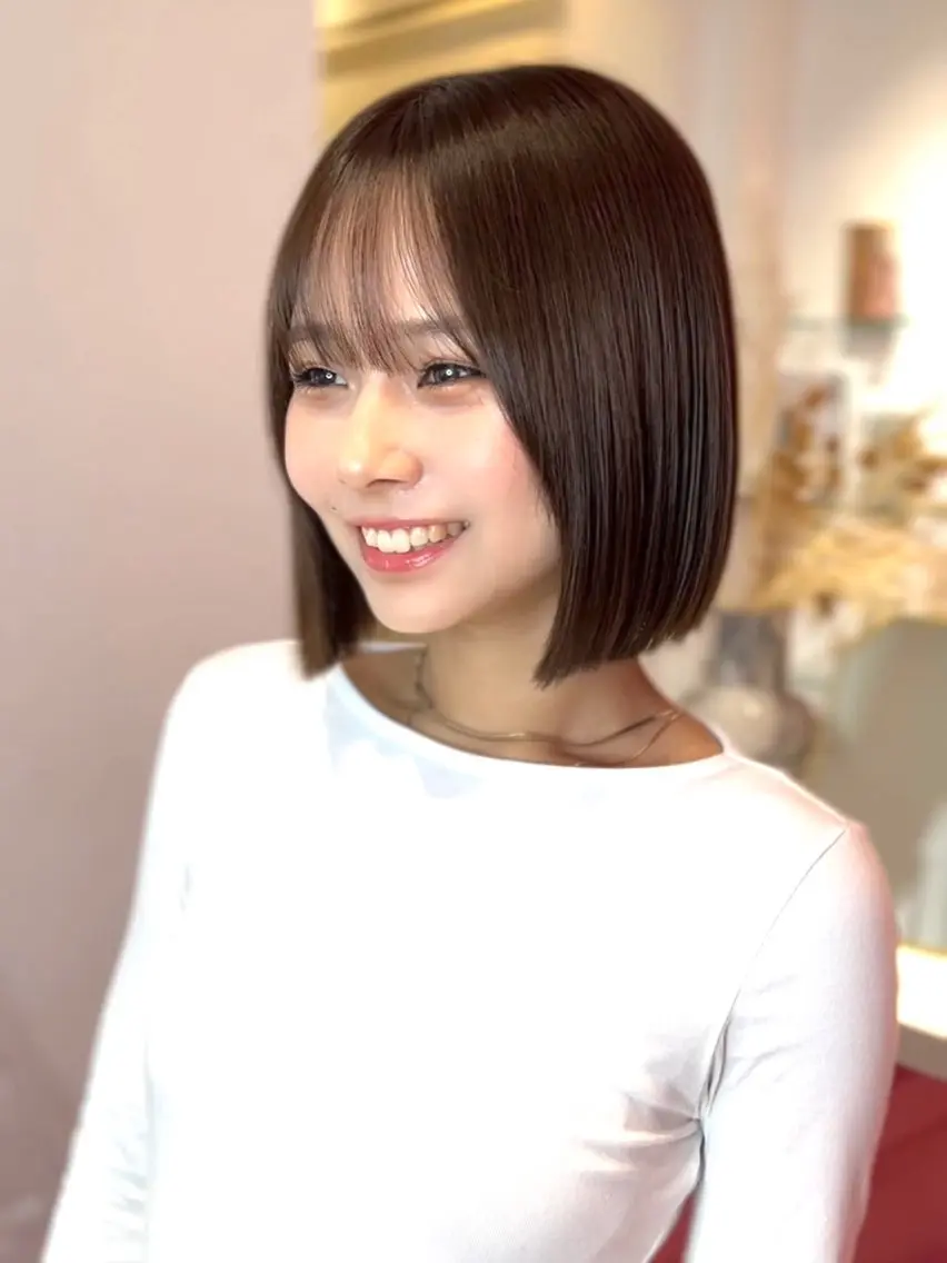 ショート カラー カット ヘアカラー トリートメント 莉乃/縮毛矯正/髪質 改善/艶カラーのヘアスタイル