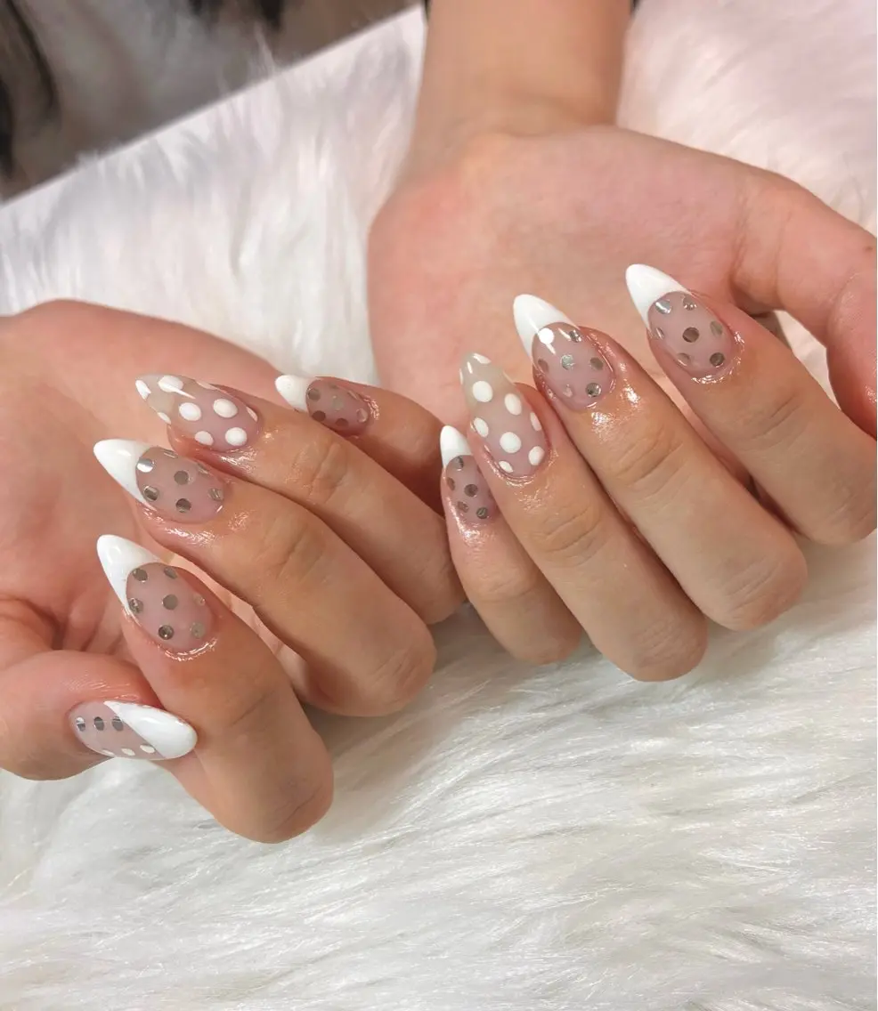 ネイル ハンドネイル 伊藤 菜緒のネイルデザイン