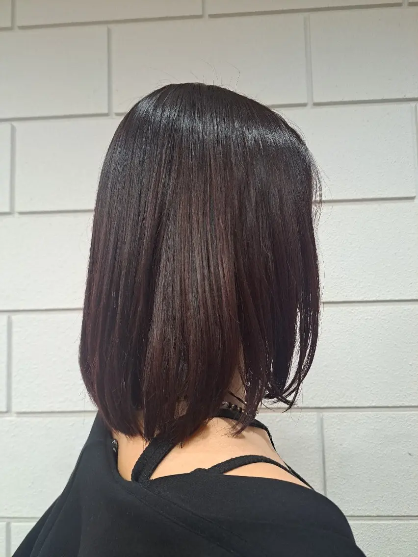 ミディアム カラー ブリーチ ブリーチなしカラー レッドカラー ヘアカラー 松島 冬浬のヘアスタイル