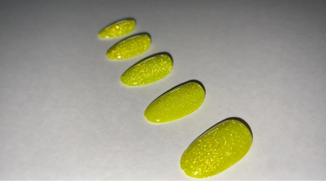 ネイル フラッシュネイル キラキラネイル マグネットネイル ニュアンスネイル シンプルネイル ハンドネイル ハンドケア Ri-e's nailのネイルデザイン