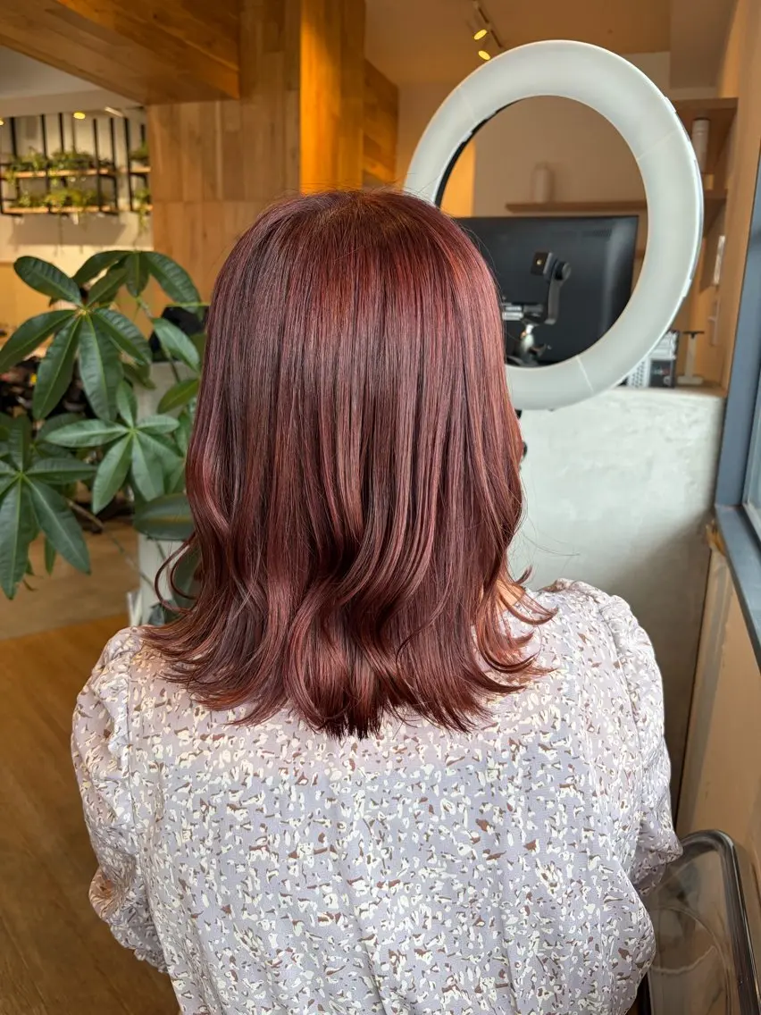 ミディアム ヘアカラー 本長 里藍のヘアスタイル