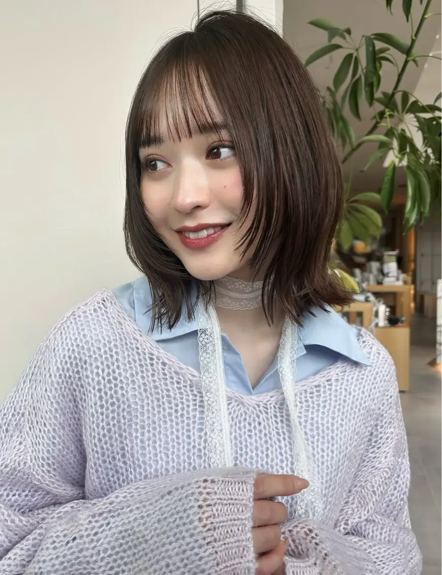 ミディアム カラー アッシュ レイヤーカット カット ヘアカラー トリートメント 結莉/ボブ/ 縮毛矯正のヘアスタイル