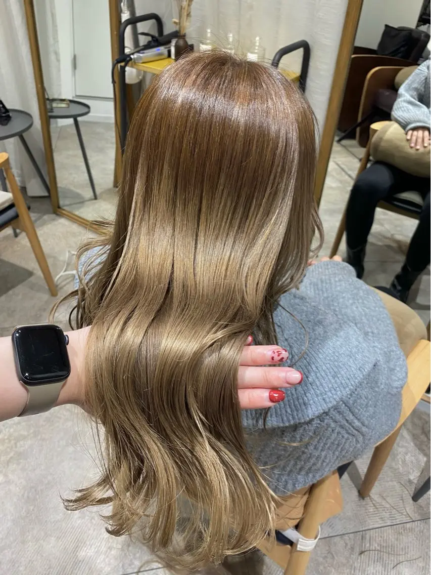セミロング カラー ヘアカラー 透明感カラー/韓国 ヘア🩶yuri🩵のヘアスタイル