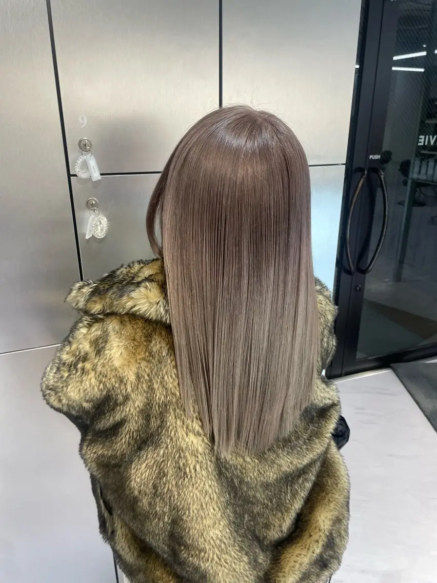 ロング カラー VEGA ヒカル 艶髪ハイトーン天神のヘアスタイル