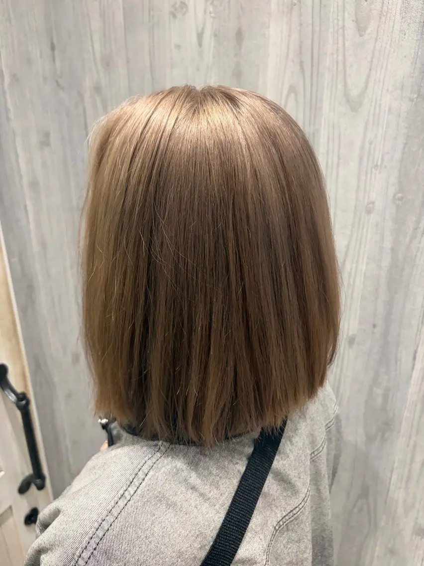 ショート カラー グレージュ ミルクティーグレージュ ヘアカラー りゅうせい ／モデル募集中のヘアスタイル