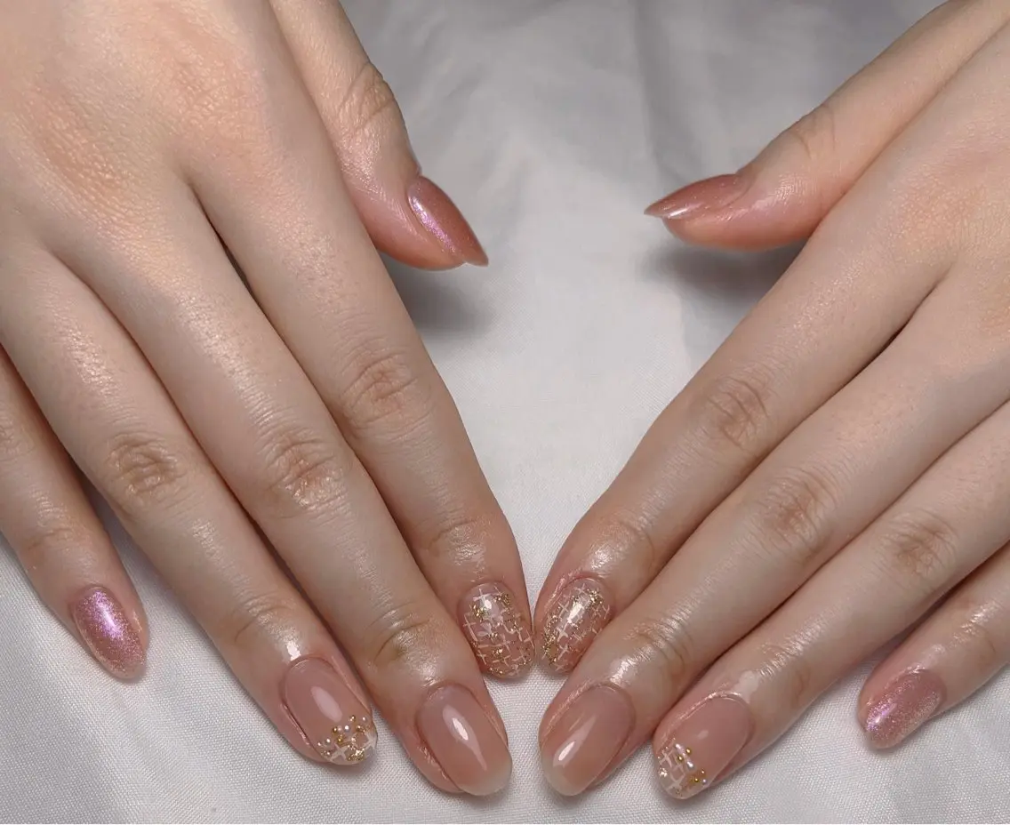 ワンカラー➕アート2本の写真