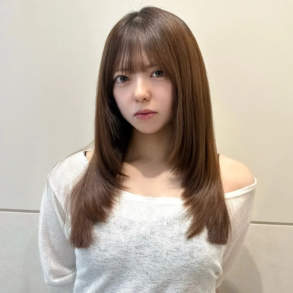 ロング カラー カット ヘアカラー トリートメント 新宿/レイヤーカット 髪質改善/小顔見せのヘアスタイル