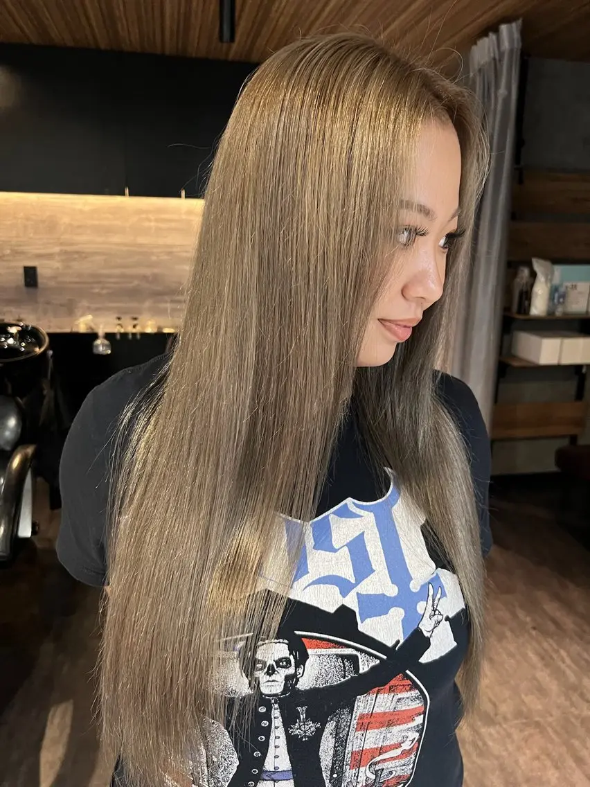 ロング カラー ヘアカラー トリートメント 藤谷 果林のヘアスタイル
