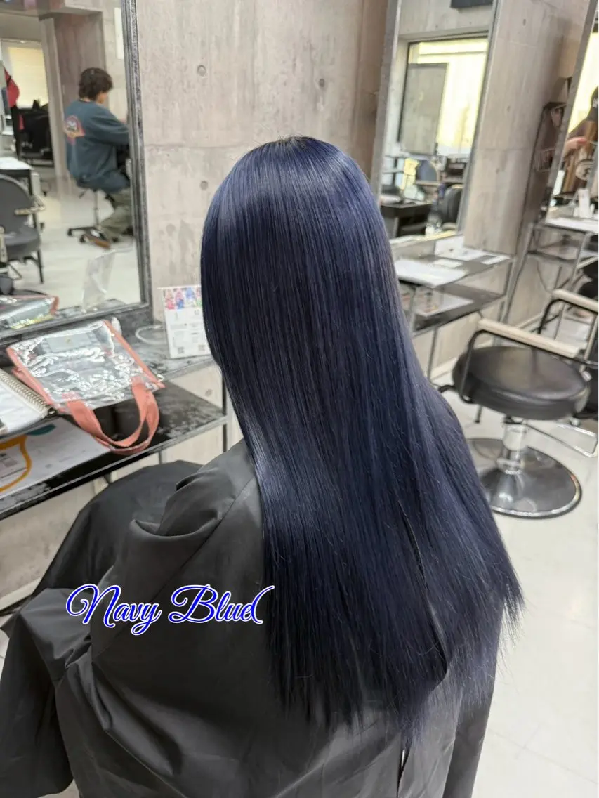 ロング カラー メンズ メンズブリーチ ブリーチ ブルーカラー ネイビーカラー ヘアカラー トリートメント ☁️かずき☁️青.紫 推し活カラー🌈のヘアスタイル