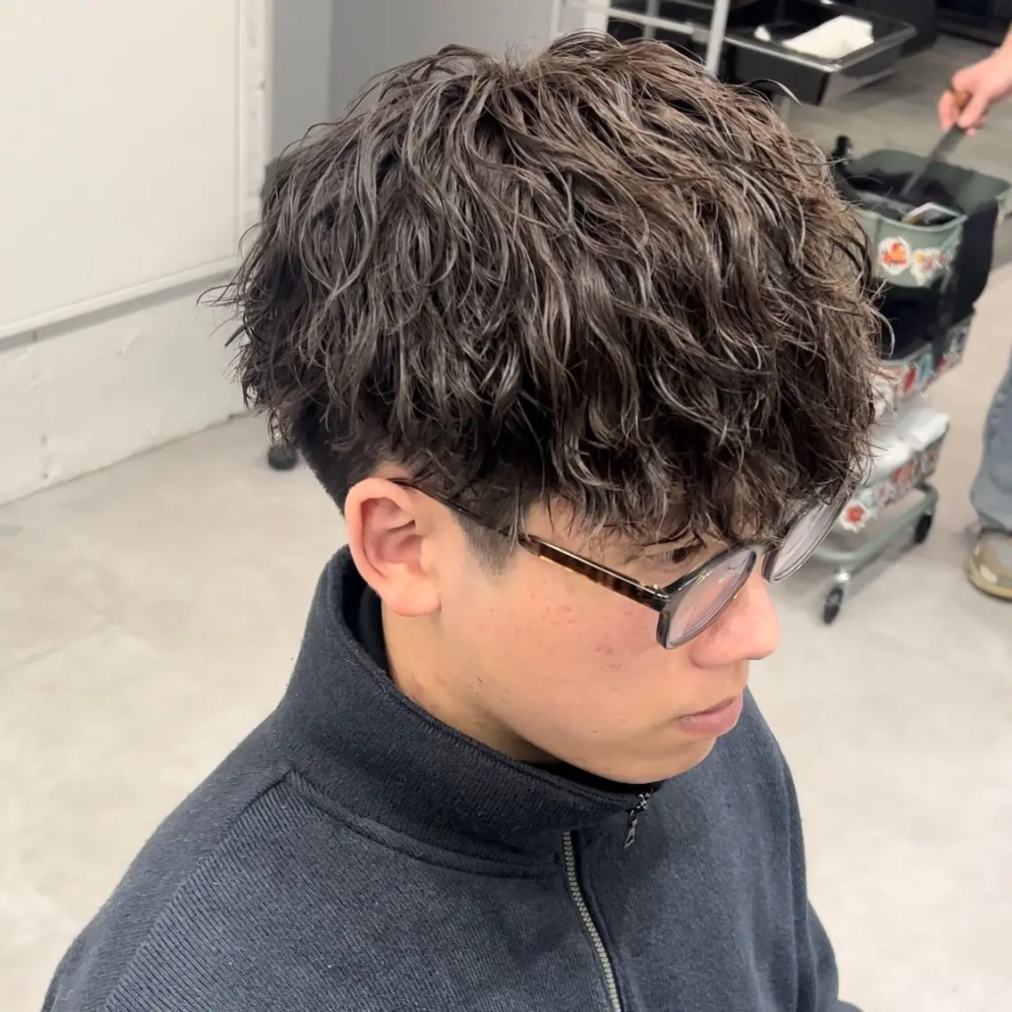 パーマ メンズ 曲がる縮毛矯正 LIBER 岩名のヘアスタイル