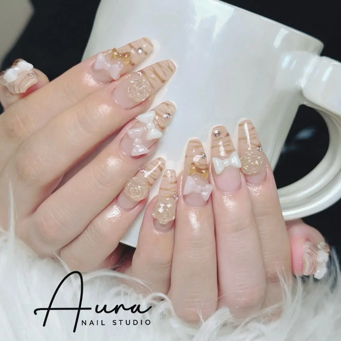 ネイル クリアネイル ジェルネイル ガーリー 韓国ネイル ロングネイル ハンドネイル Aura Nail HanNaのネイルデザイン