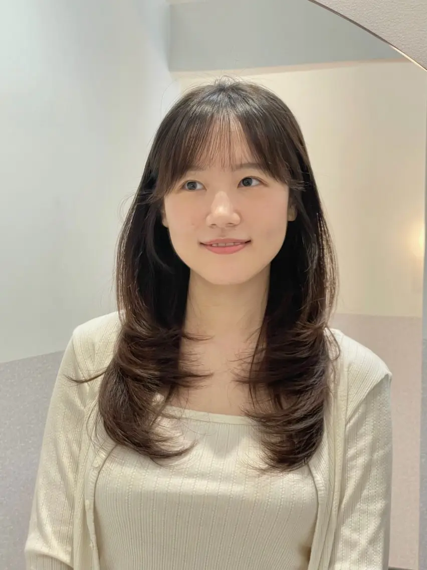 ロング ハッシュカット 韓国風ヘア レイヤーカット カット ヘアカラー トリートメント ❤︎︎韓国ヘア❤︎︎ 𝑺𝒉𝒊𝒉𝒐のヘアスタイル