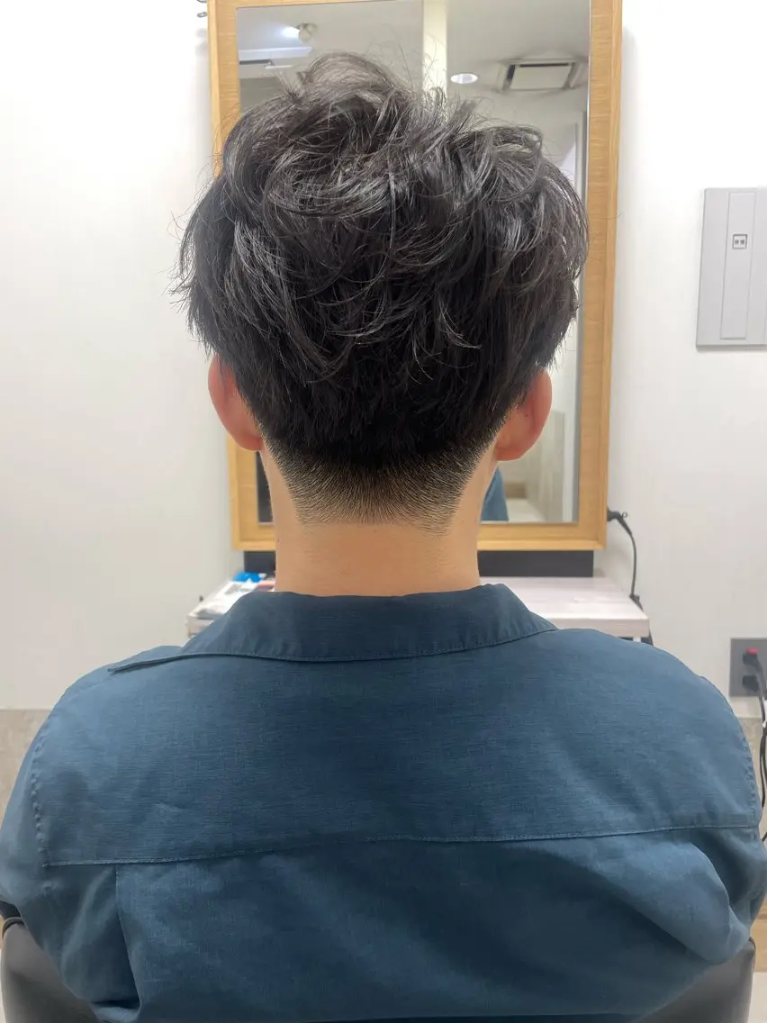 ミディアム BLEACH 🟥 PERM 天神🏆のヘアスタイル