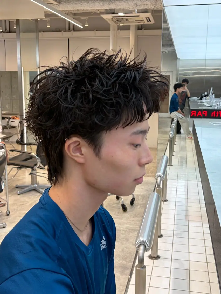 ショート パーマ メンズ 室谷 柚羽のヘアスタイル
