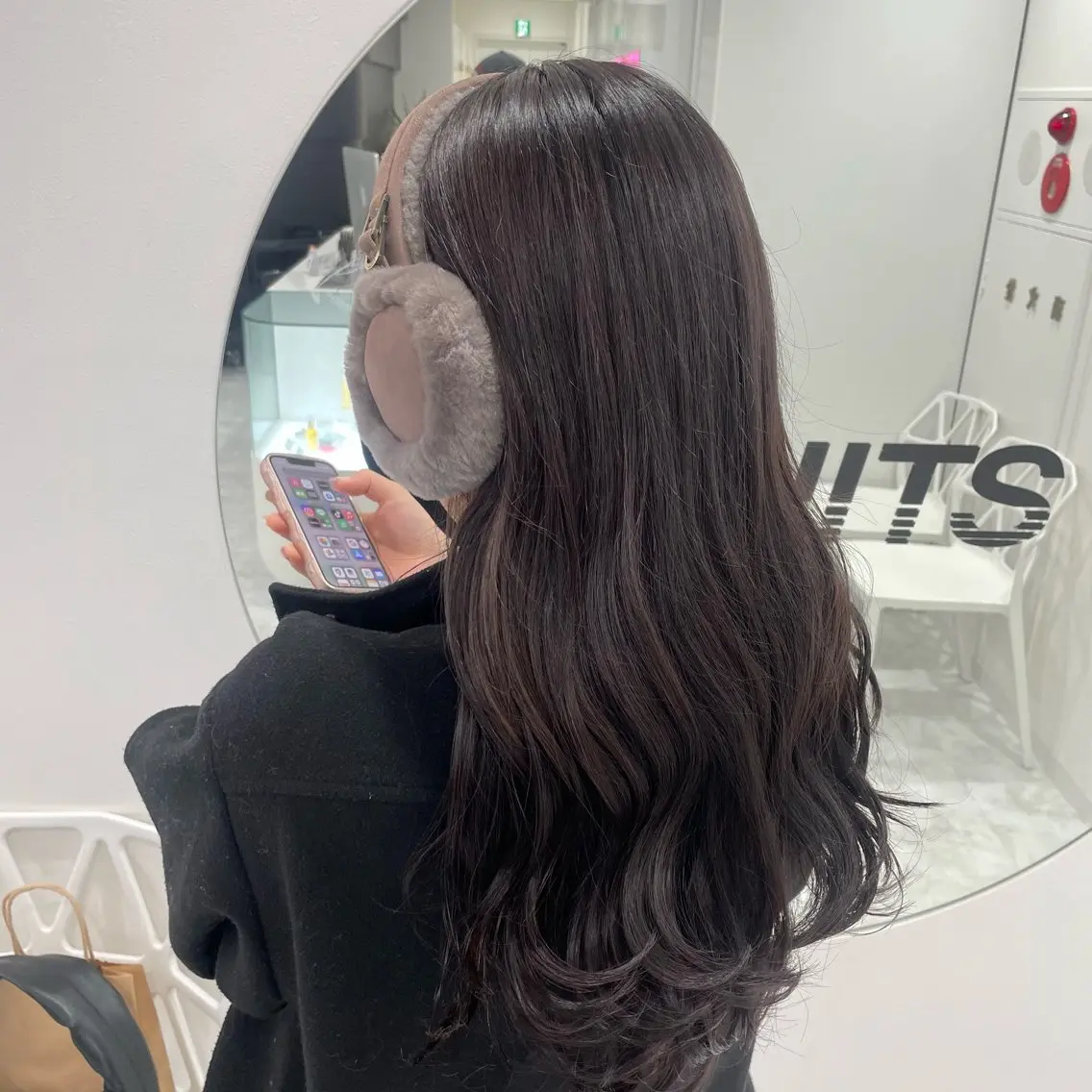 ロング カラー ブラウンカラー ラベンダーカラー ヘアカラー トリートメント ラベンダー💜 グレージュ🩶のヘアスタイル