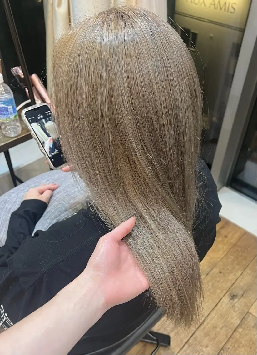 ロング カラー ベージュカラー ミルクティーベージュ ヘアカラー 【Belle】 MIYUKO🤎のヘアスタイル