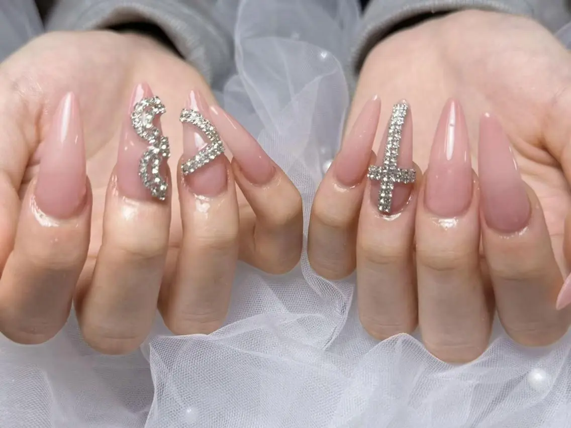 ネイル フレンチネイル ジェルネイル ガラスフレンチ 韓国ネイル マグネットネイル The  Nail 新大久保店のネイルデザイン