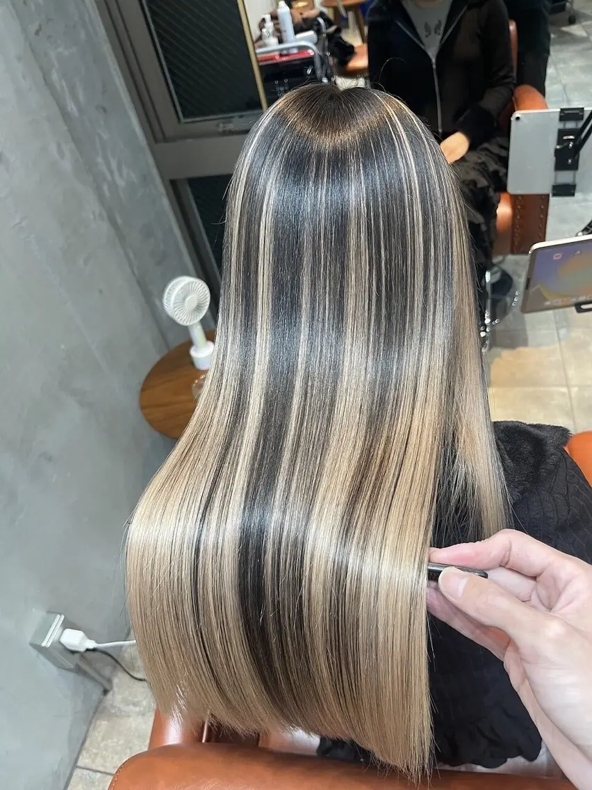 セミロング カラー 村上|髪質改善 プロデュースのヘアスタイル