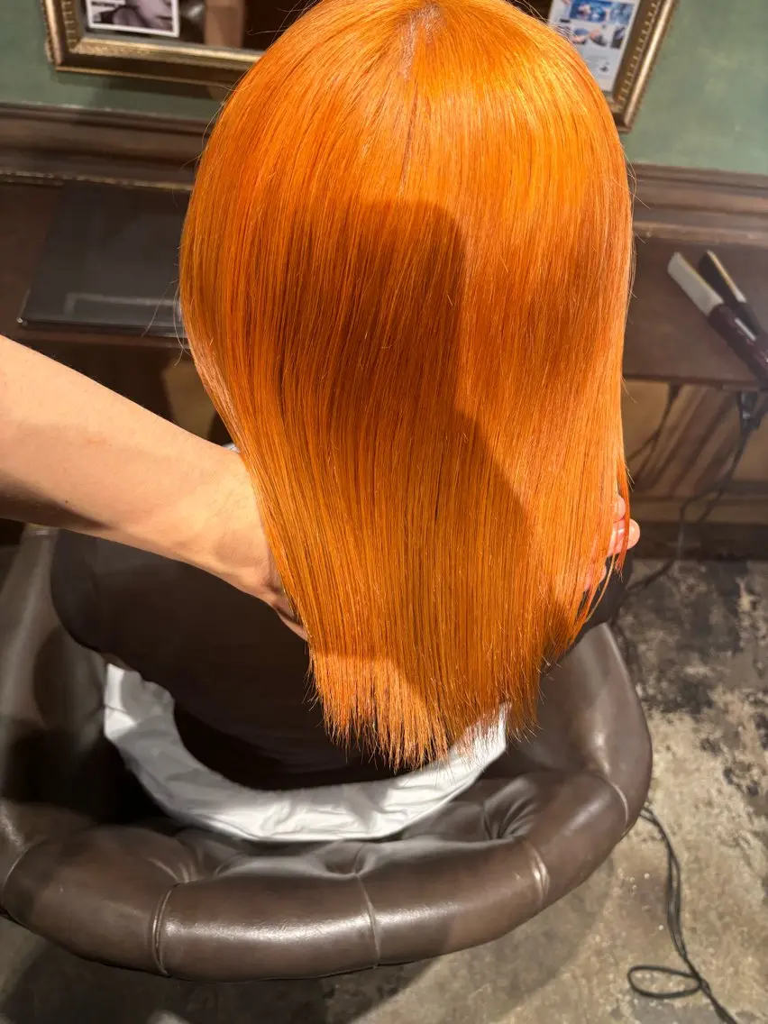 カラー ブリーチ オレンジ マンツーマン 半個室サロン中田大喜のヘアスタイル