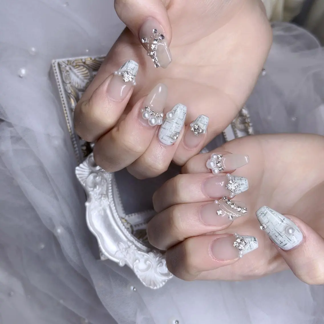 ネイル ハンドネイル Queens ciciのネイルデザイン