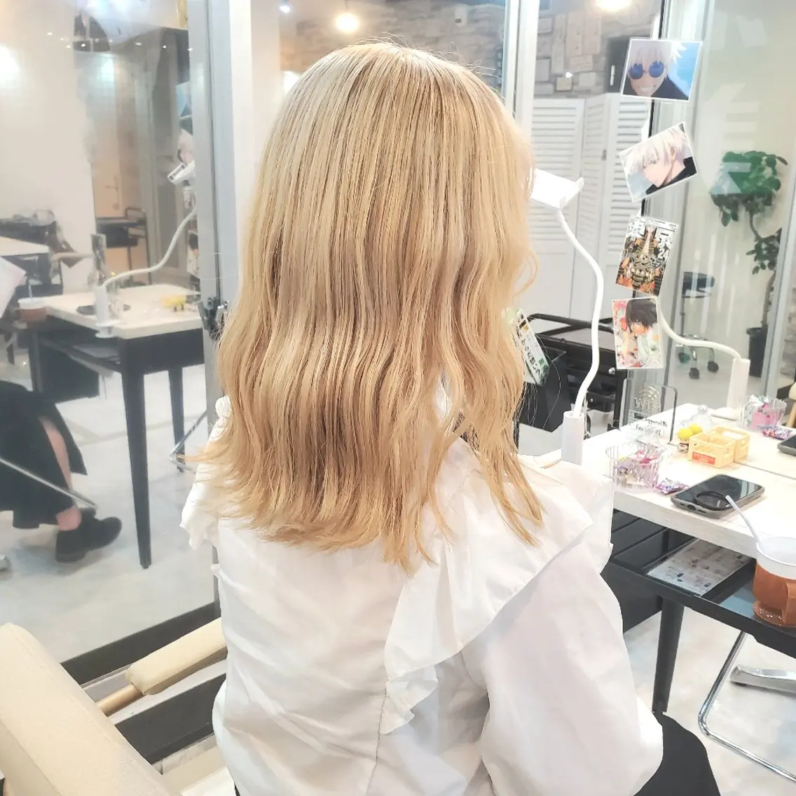 セミロング カラー カット ヘアカラー 派手髪/ハイトーン/ エクステ✨ユウキのヘアスタイル